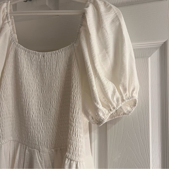 White Puff Sleeve Dress - Picture 4 of 4
